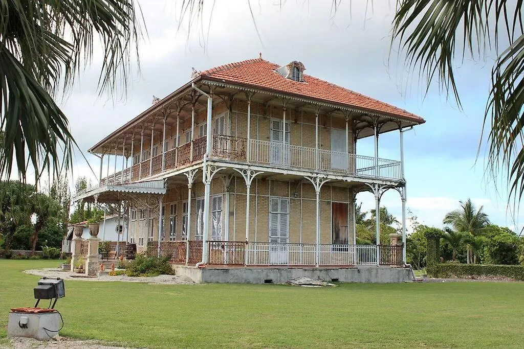 Villa Tropicale لو مول