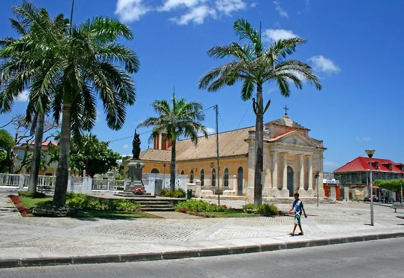 Villa Tropicale لو مول