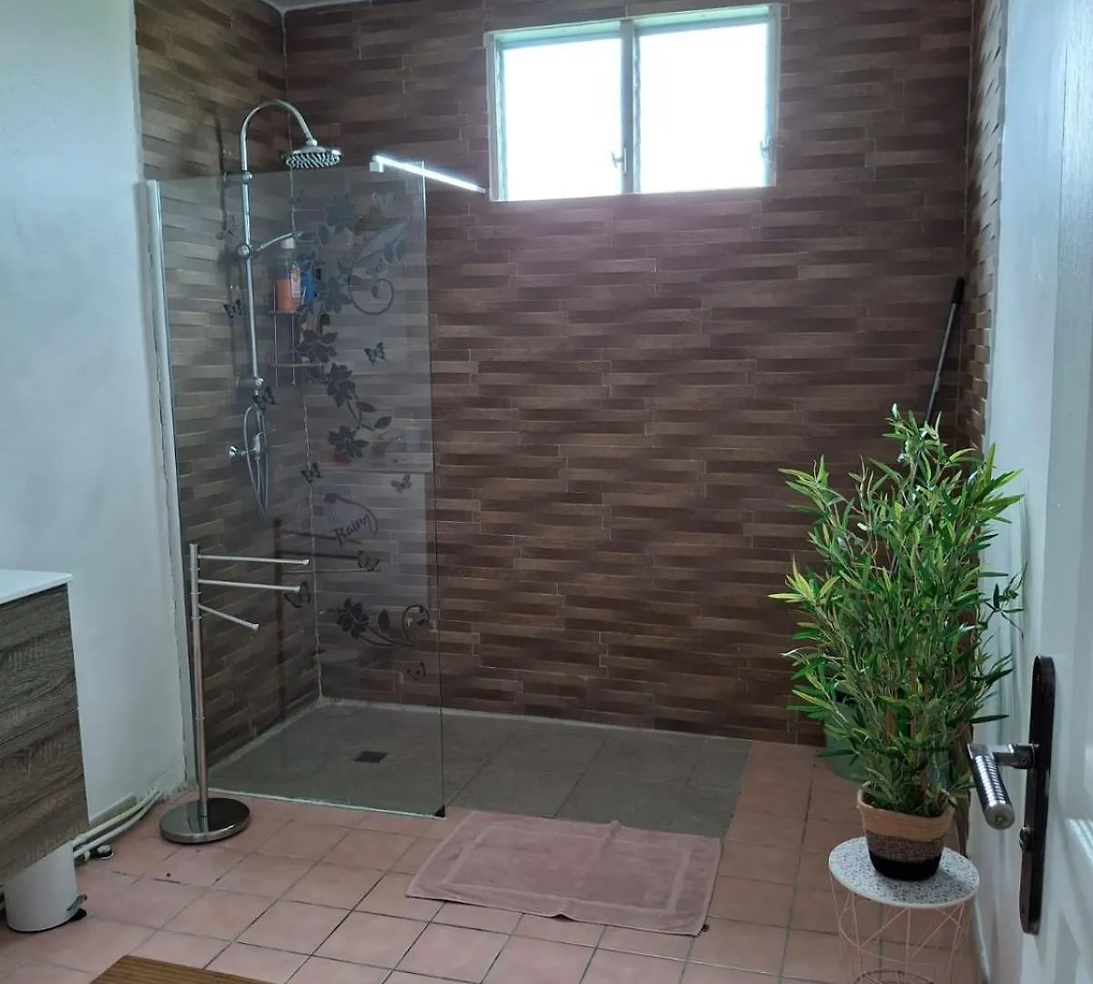 Villa Tropicale لو مول